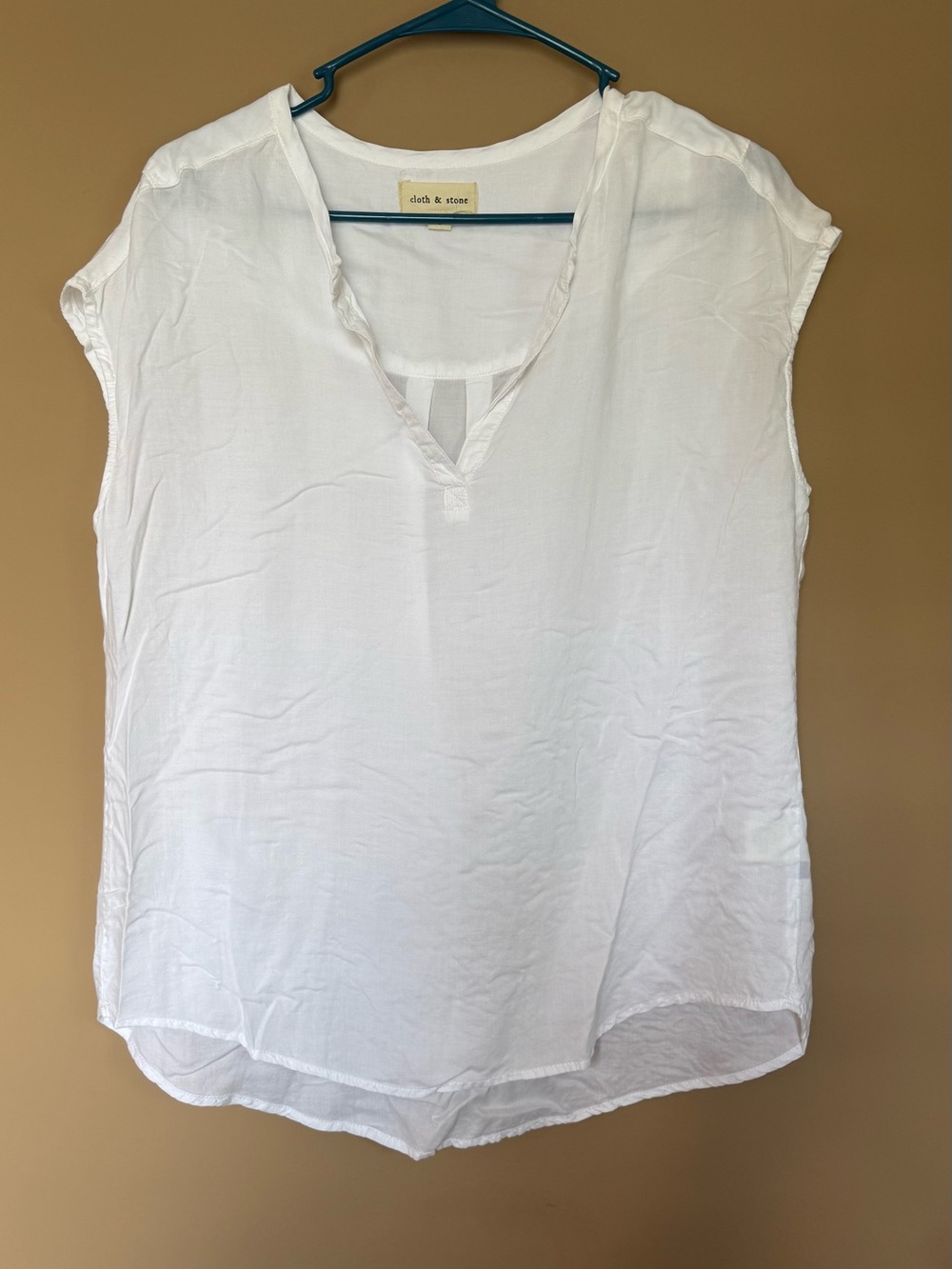 cloth & stone White V-Neck Cap Sleeve Top
